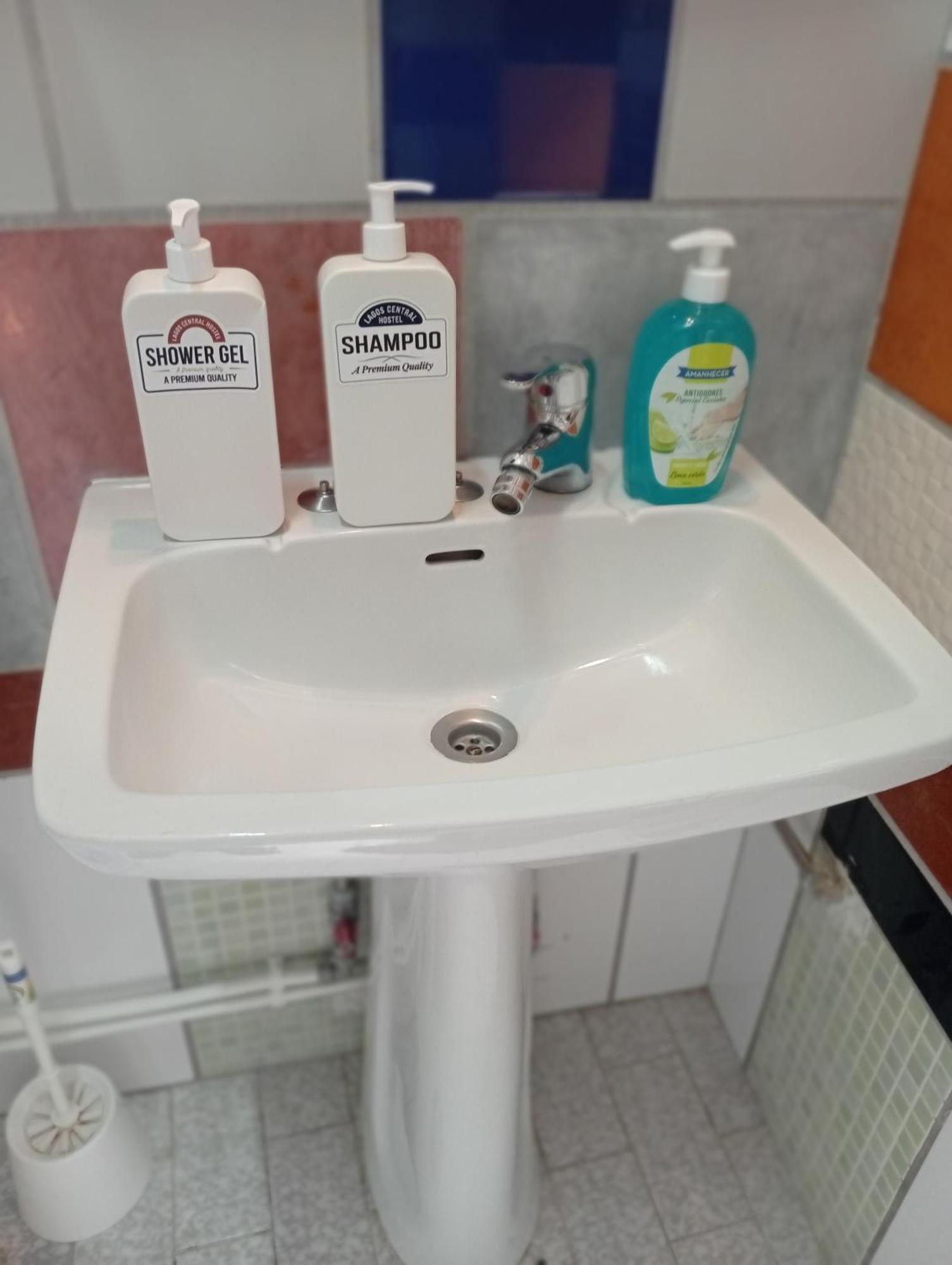 Lagos Central Hostel Екстериор снимка